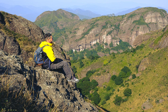 Mihail在福建临潼山游玩